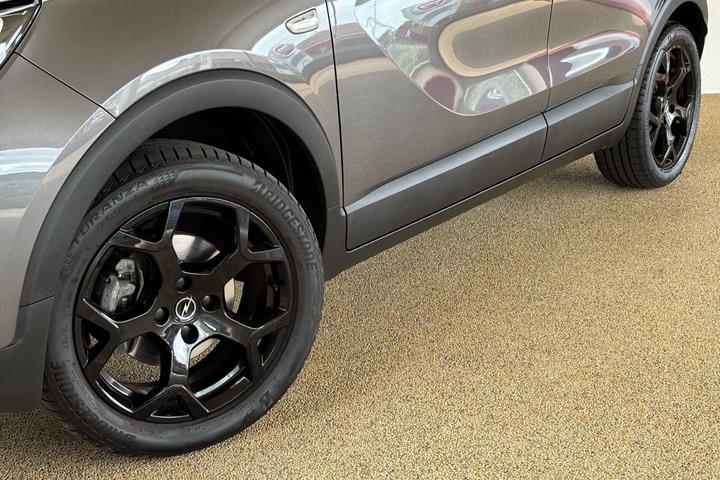 Sort Opel Crossland fra 2023