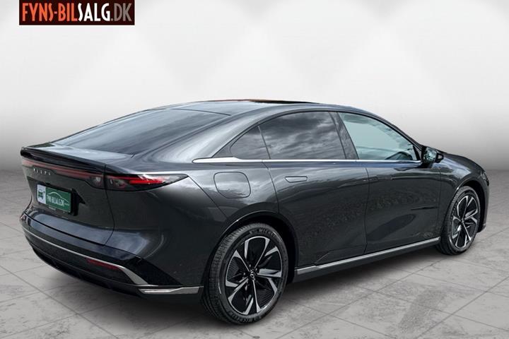 Sort Mazda 6e fra 2026