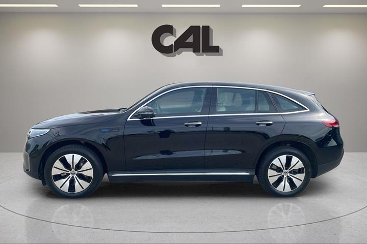 Sort Mercedes EQC 400 fra 2022