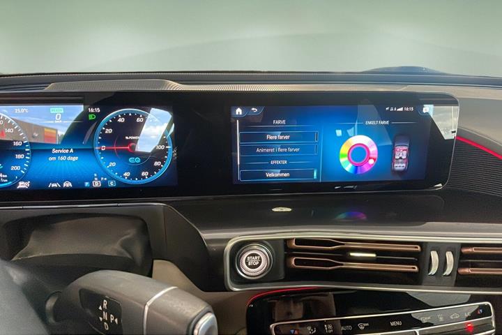 Sort Mercedes EQC 400 fra 2022