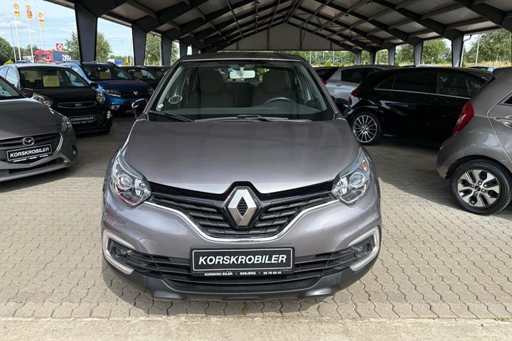Grå Renault Captur fra 2019