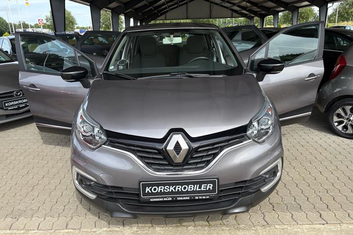 Grå Renault Captur fra 2019