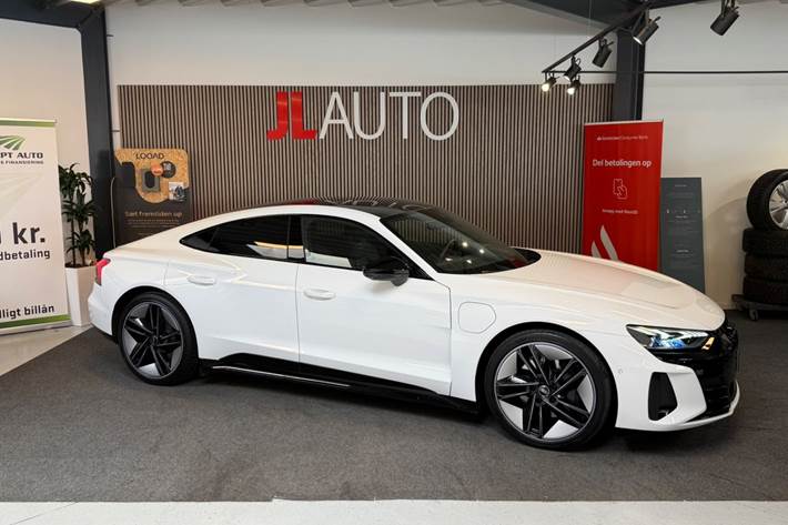 Hvid Audi e-tron GT fra 2023