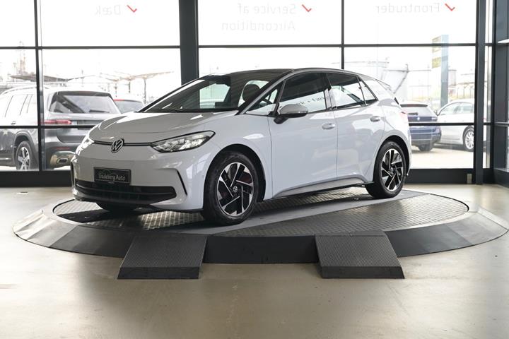Hvid VW ID.3 fra 2024 set udefra
