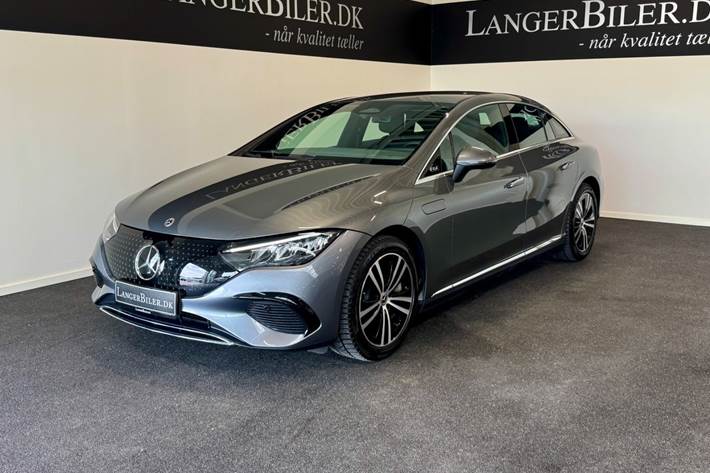 Grå Mercedes EQE300 fra 2025