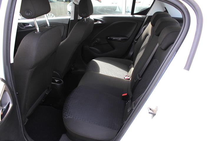 Hvid Opel Corsa fra 2017