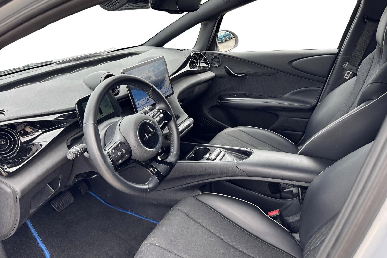 Sølv BYD Dolphin fra 2024