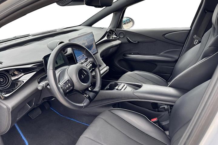 Sølv BYD Dolphin fra 2024