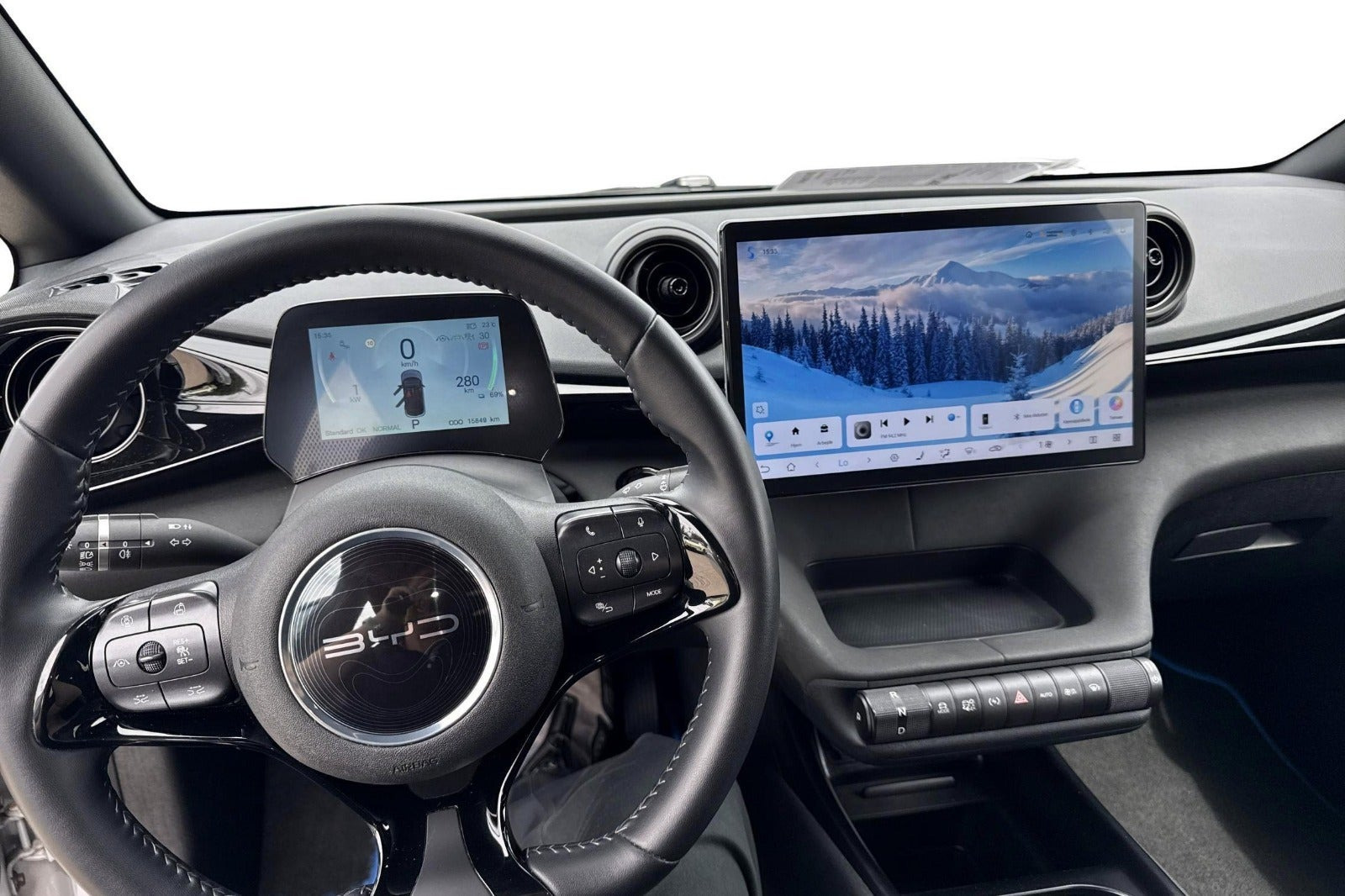 Sølv BYD Dolphin fra 2024