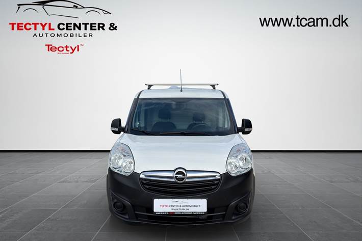 Hvid Opel Combo fra 2016