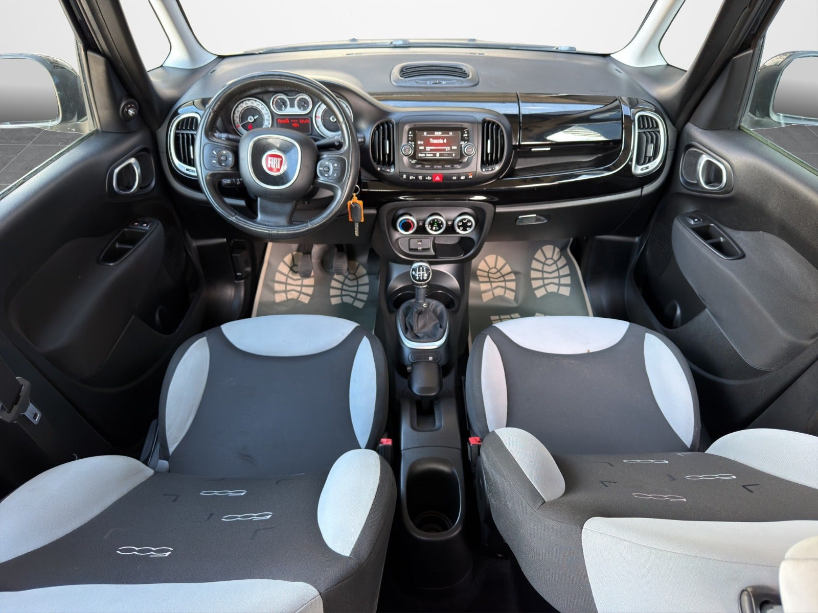 Sort Fiat 500L fra 2015