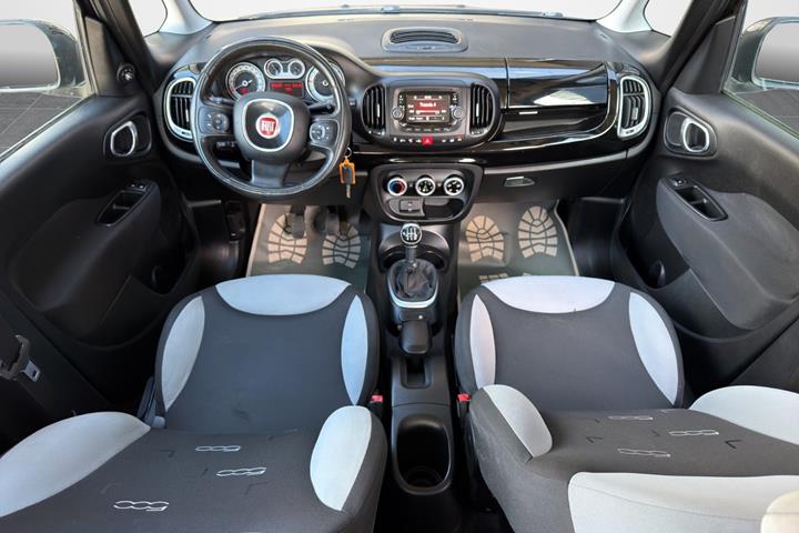 Sort Fiat 500L fra 2015