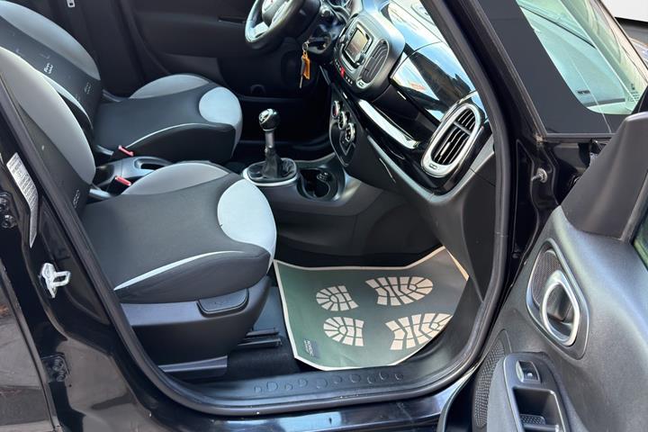 Sort Fiat 500L fra 2015