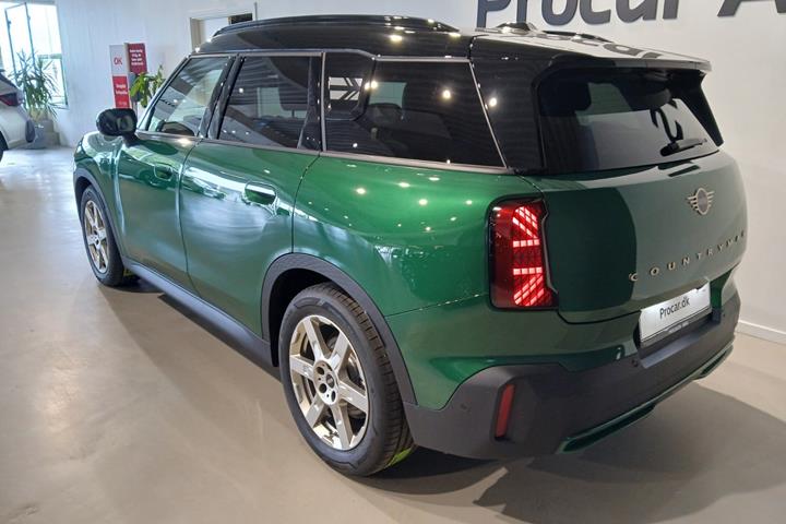 Grøn Mini Countryman E fra 2025