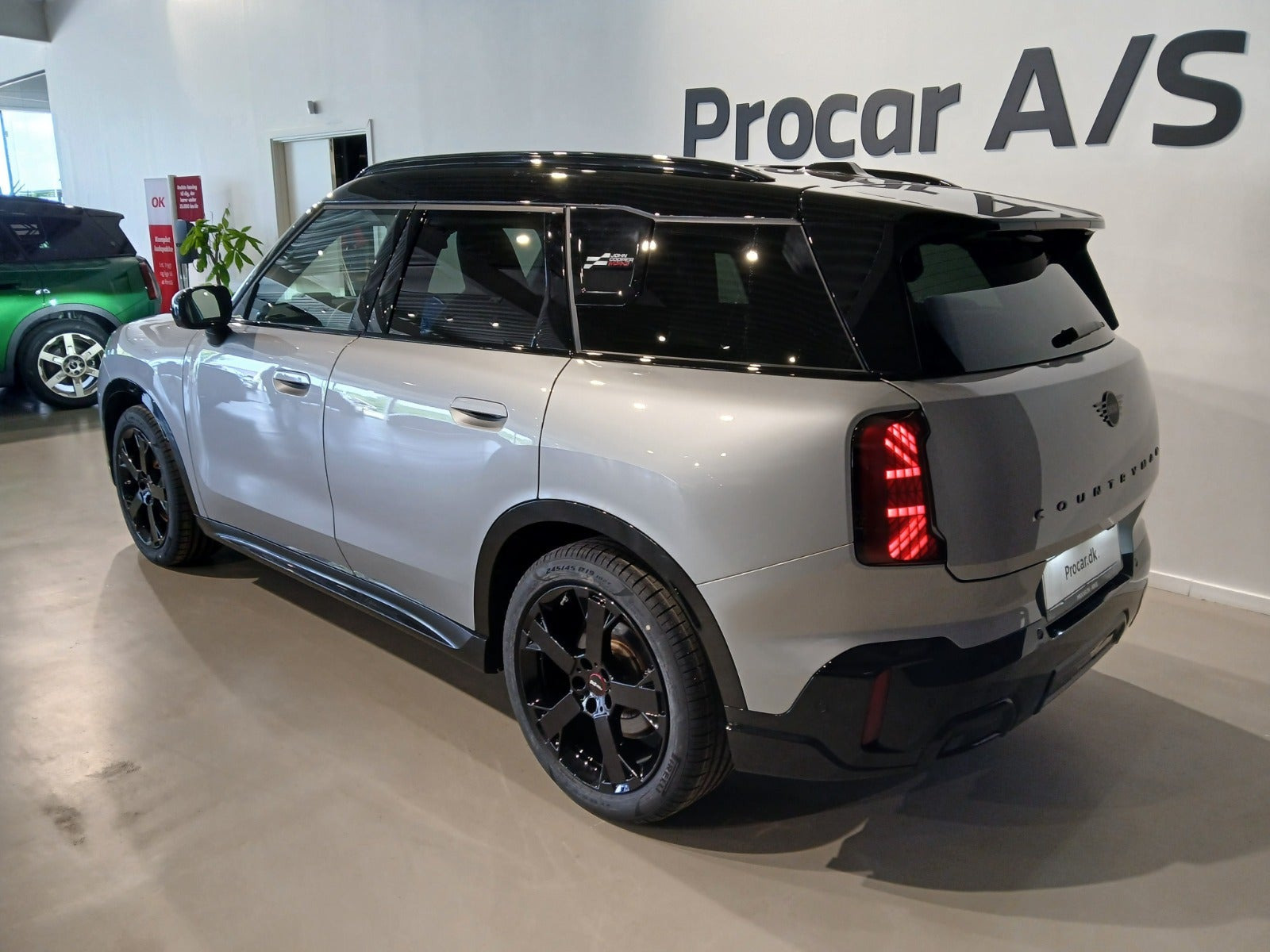 Sølv Mini Countryman E fra 2025