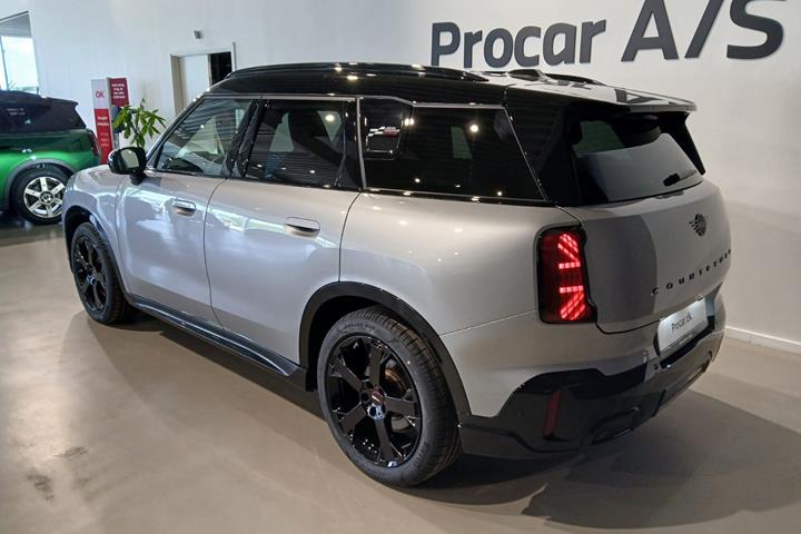 Sølv Mini Countryman E fra 2025