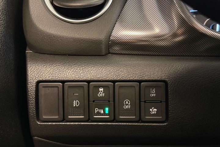 Grå Suzuki Vitara fra 2021