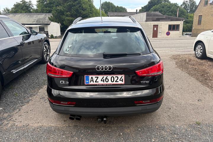 Sort Audi Q3 fra 2016