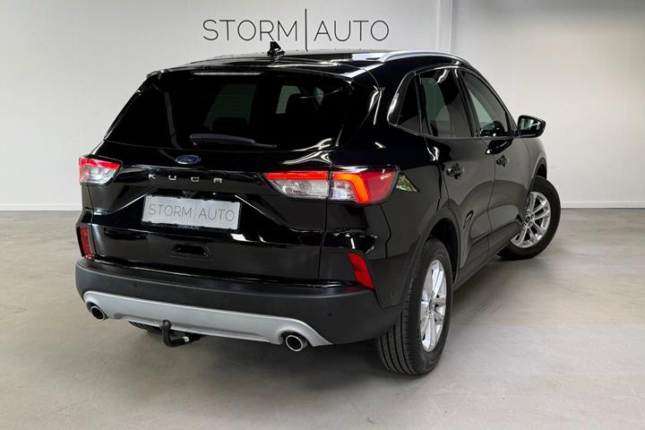 Sort Ford Kuga fra 2022