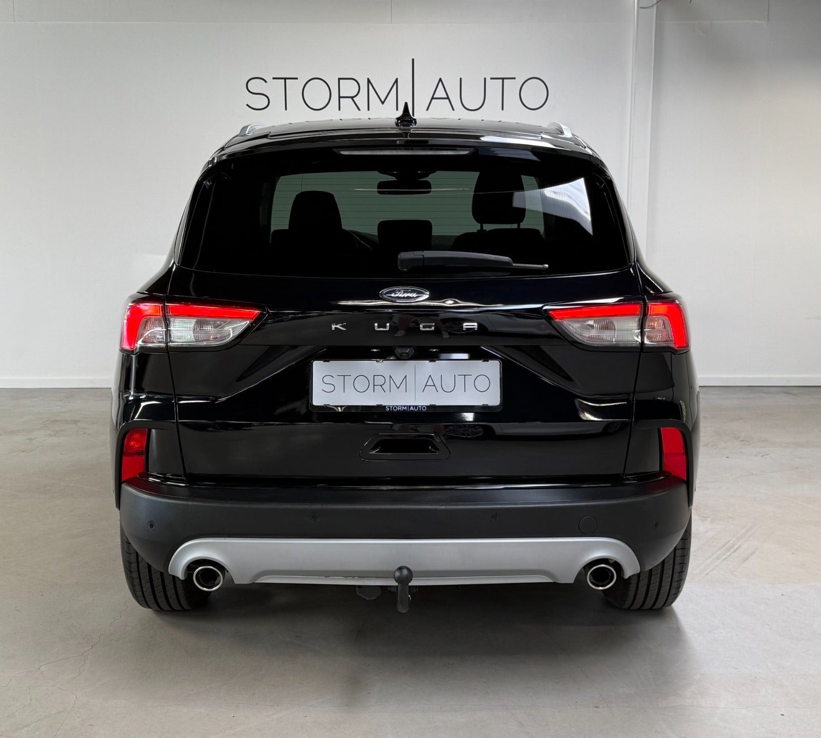 Sort Ford Kuga fra 2022