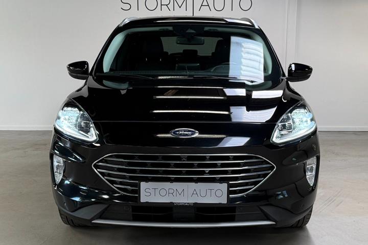 Sort Ford Kuga fra 2022