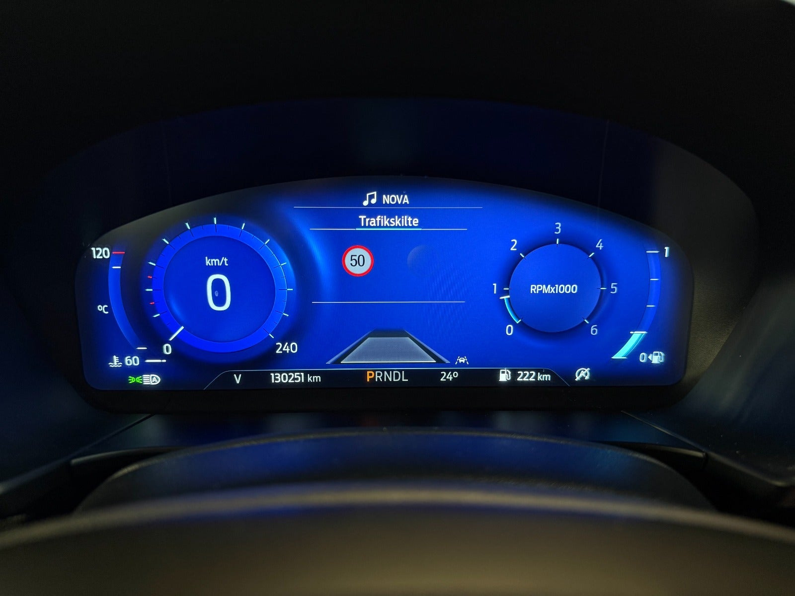 Sort Ford Kuga fra 2022