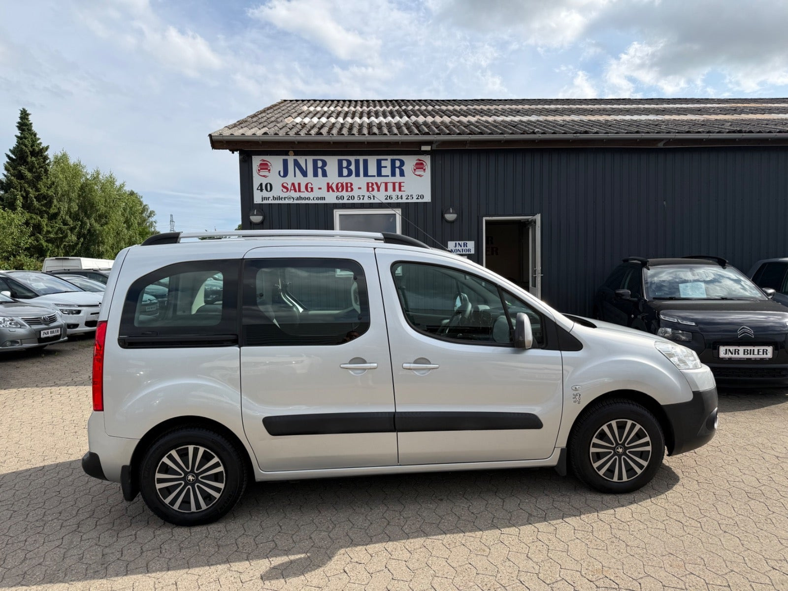 undefined Peugeot Partner Tepee fra 2011 set udefra