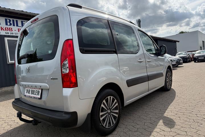 undefined Peugeot Partner Tepee fra 2011 set udefra