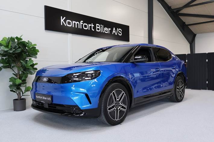 Blå Ford Capri fra 2024