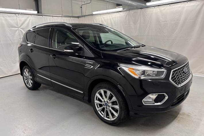 Sort Ford Kuga fra 2017