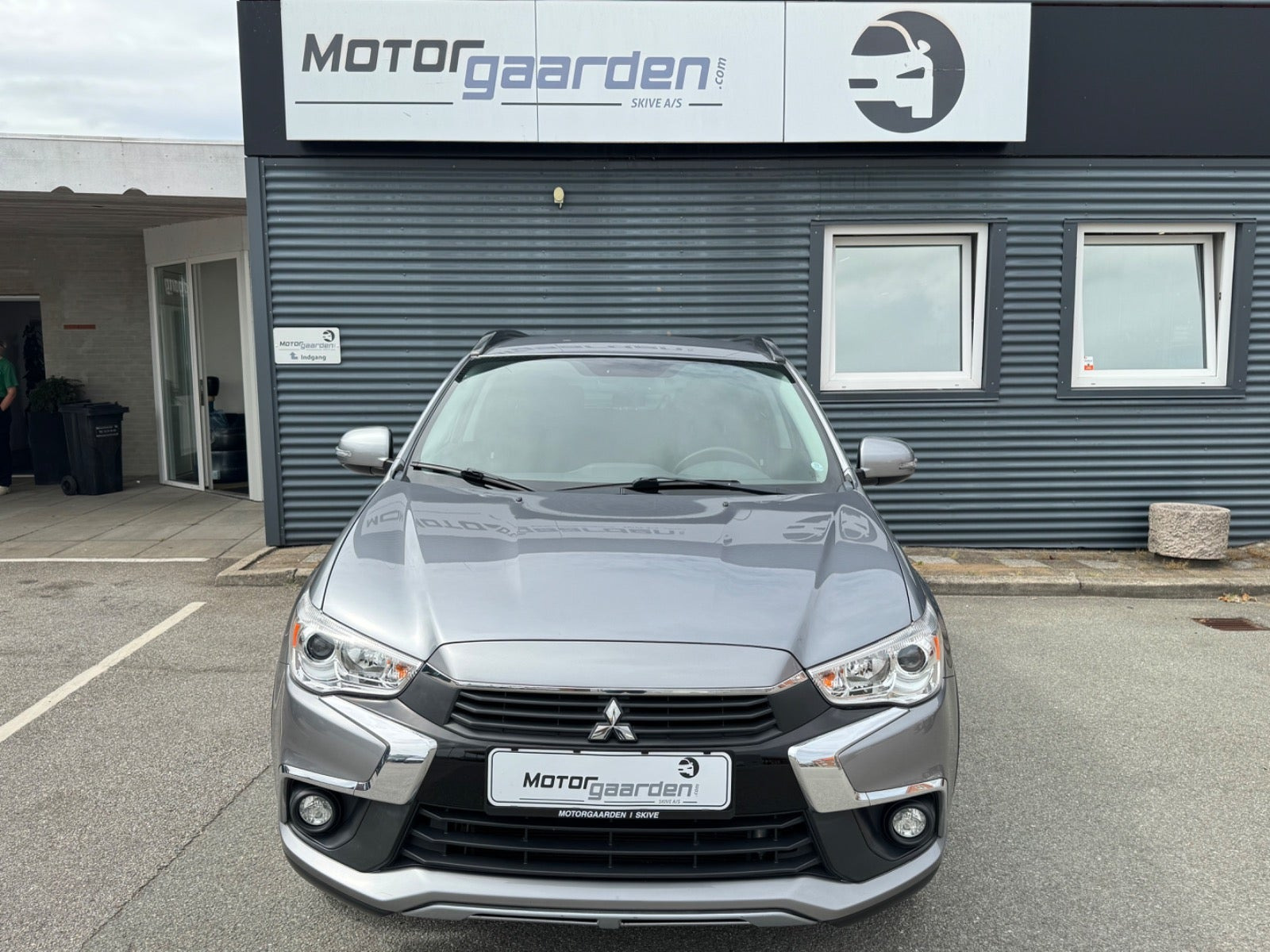 Grå Mitsubishi ASX fra 2017