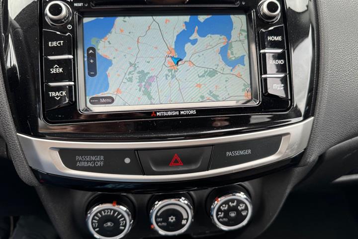 Grå Mitsubishi ASX fra 2017