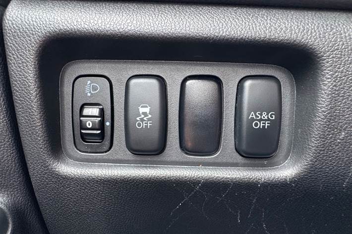 Grå Mitsubishi ASX fra 2017
