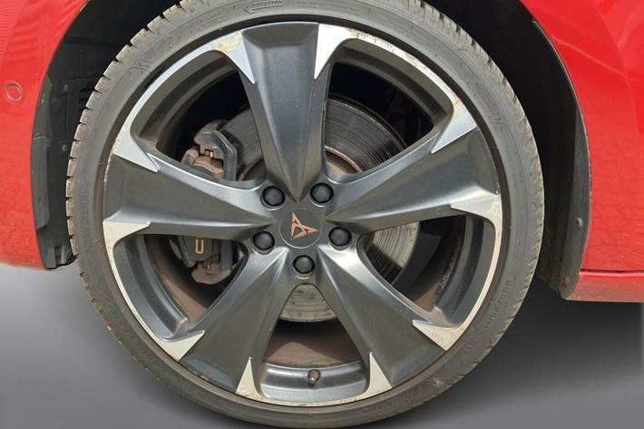 Rød Cupra Leon fra 2021