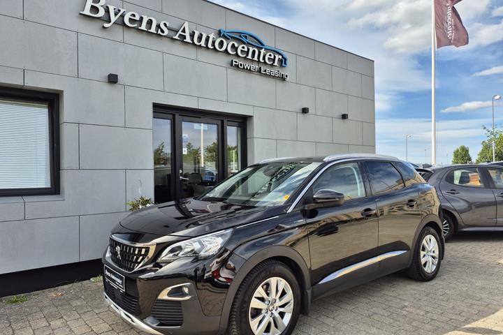 Sort Peugeot 3008 fra 2020 set udefra