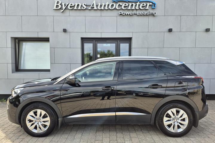Sort Peugeot 3008 fra 2020