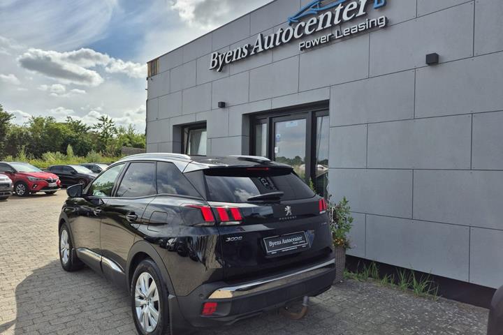 Sort Peugeot 3008 fra 2020