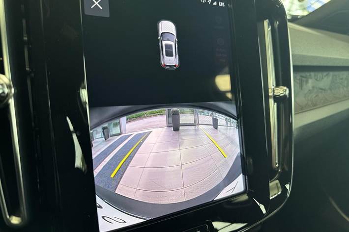 Sort Volvo XC40 fra 2022