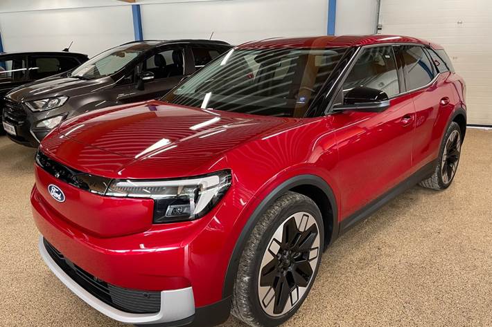 Rød Ford Explorer fra 2025