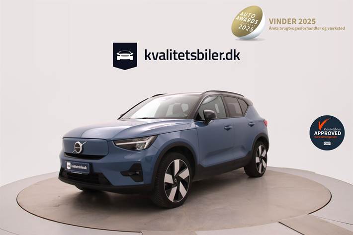 Blå Volvo XC40 fra 2023