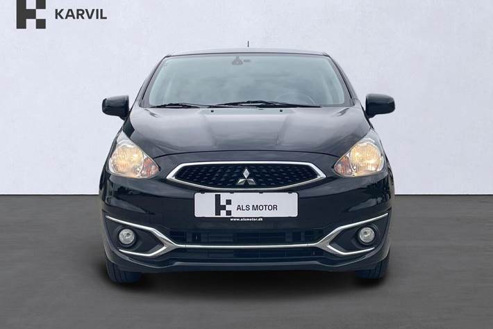Sort Mitsubishi Space Star fra 2016