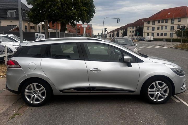 Sølv Renault Clio IV fra 2017