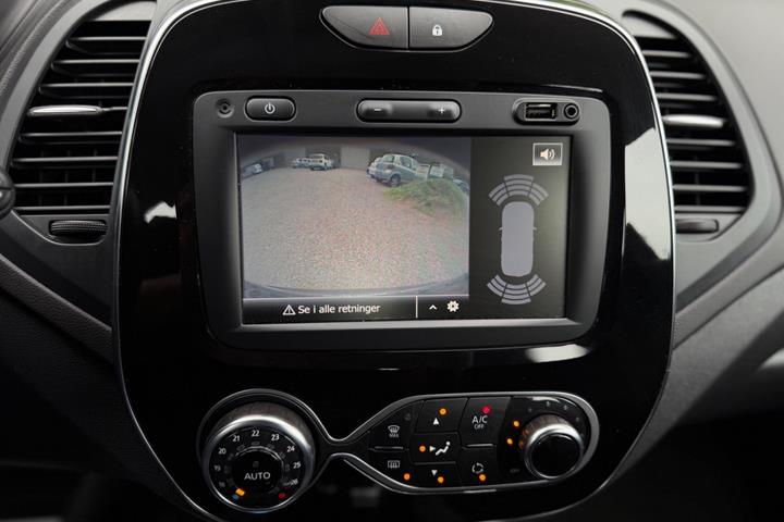 Grå Renault Captur fra 2018