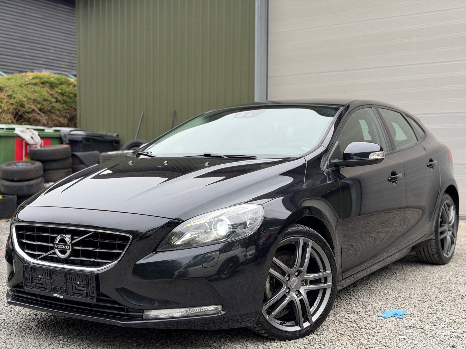 Sort Volvo V40 fra 2013