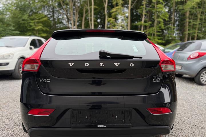 Sort Volvo V40 fra 2013