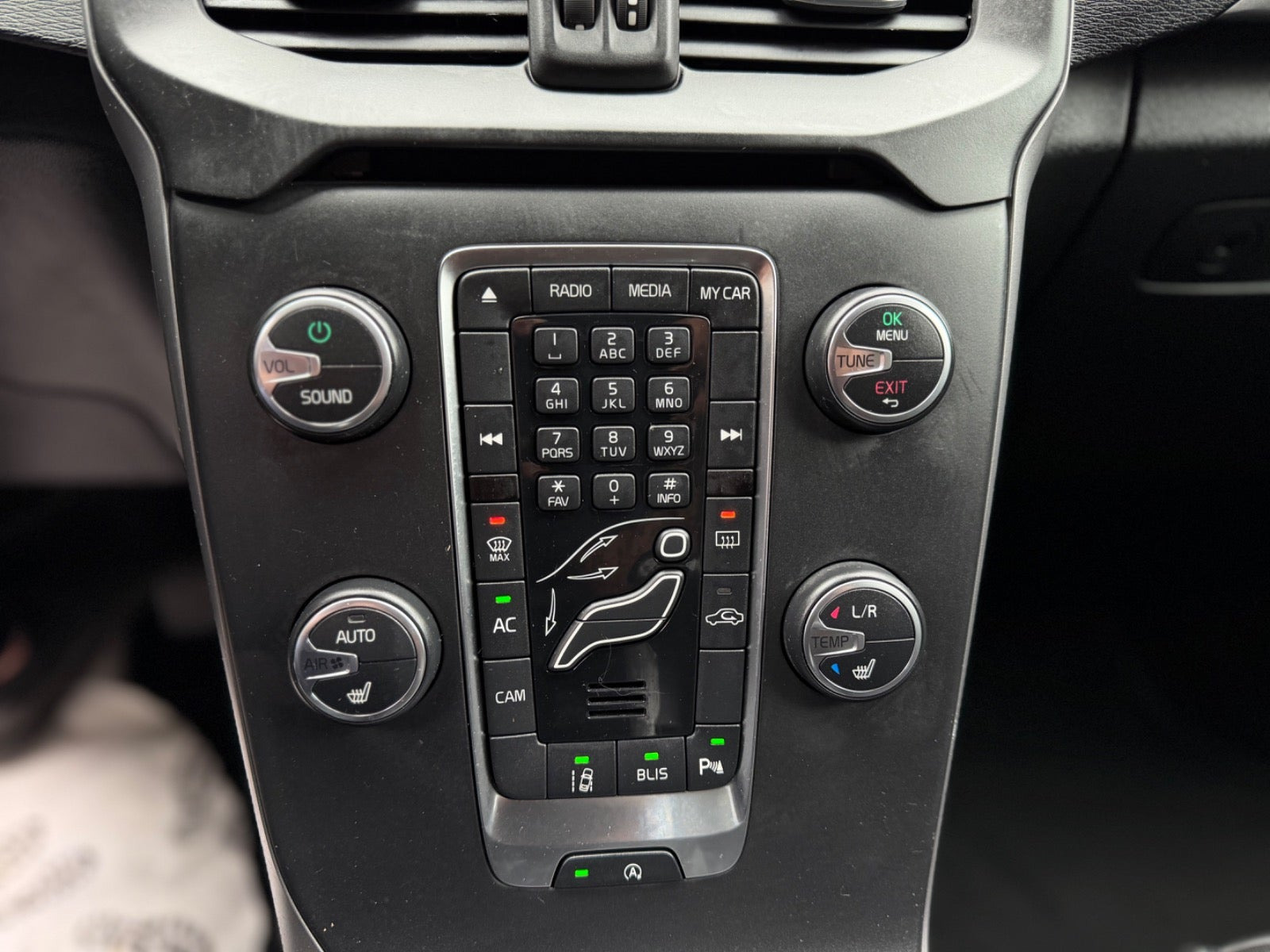 Sort Volvo V40 fra 2013