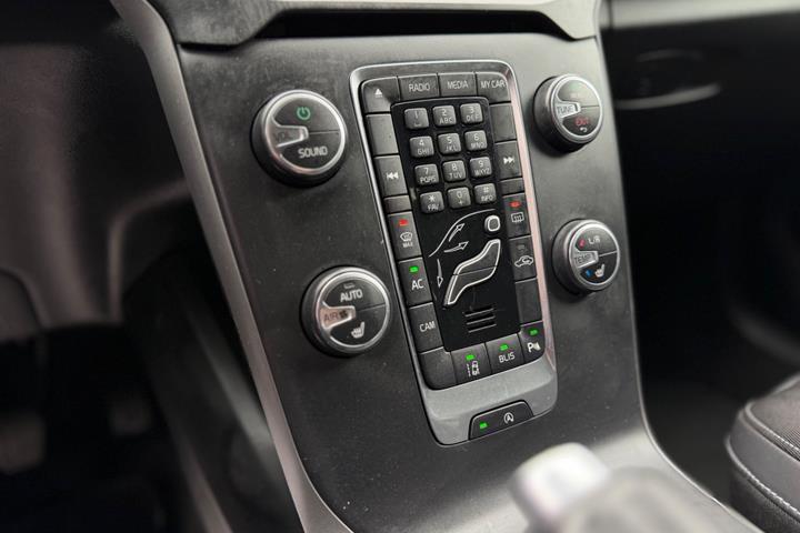 Sort Volvo V40 fra 2013