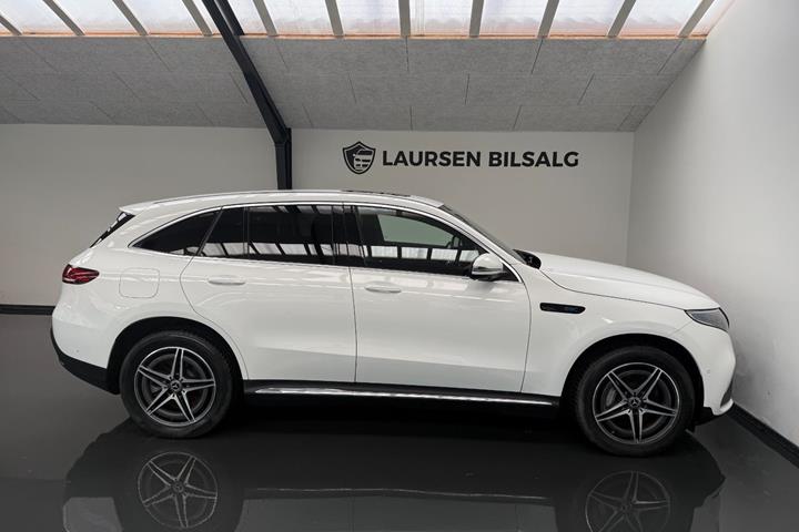 Hvid Mercedes EQC400 fra 2020