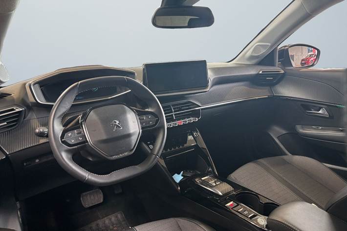 Sølv Peugeot e-208 fra 2023