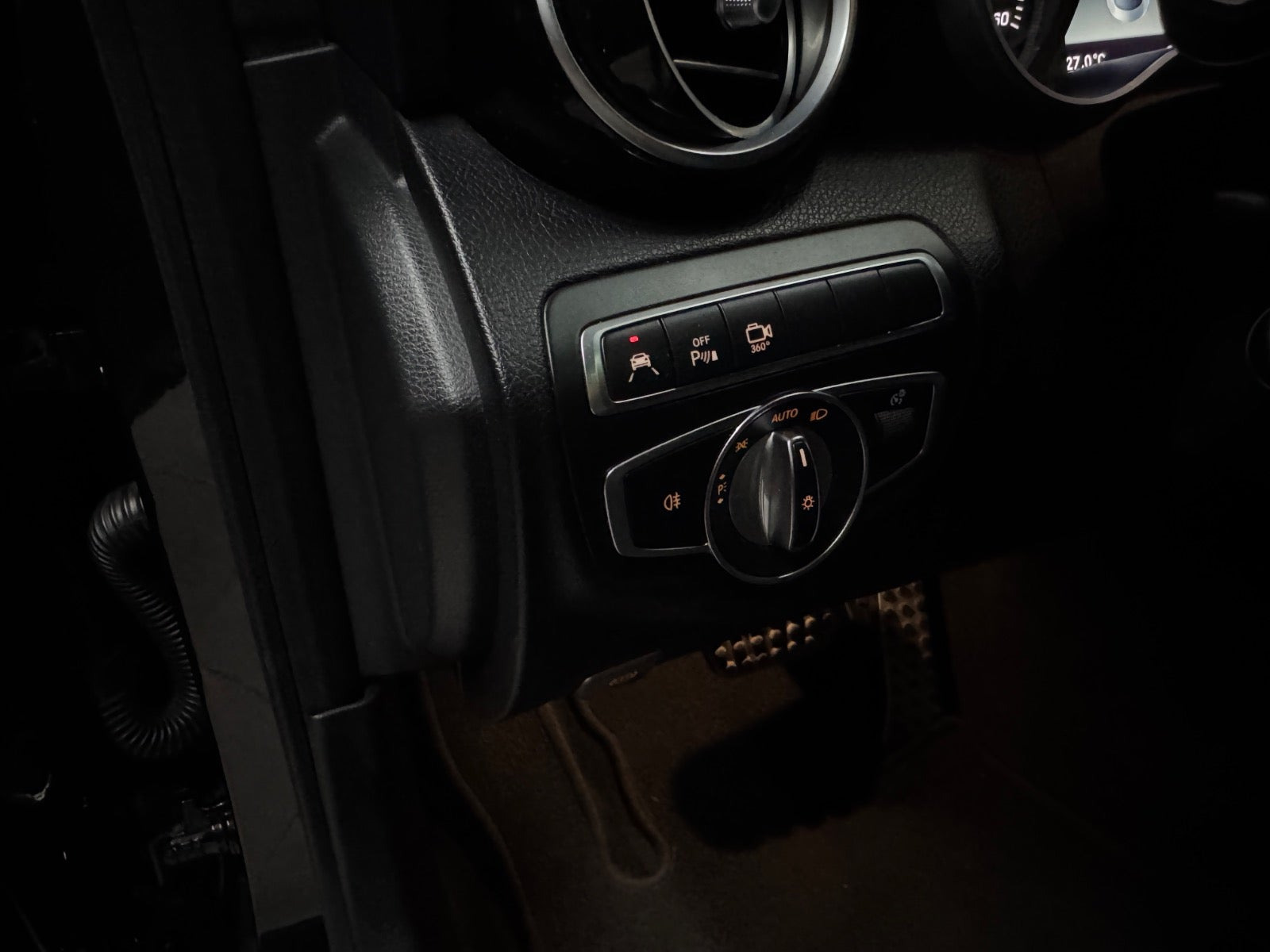 Sort Mercedes C300 fra 2018